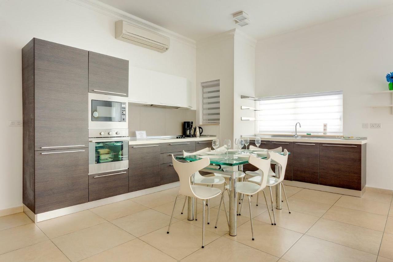 Apartment In Fort Cambridge With Pool Sliema Exterior foto
