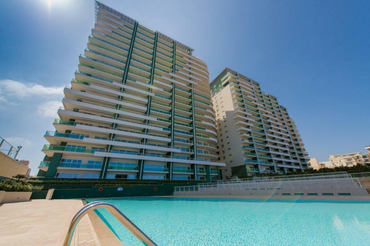Apartment In Fort Cambridge With Pool Sliema Exterior foto