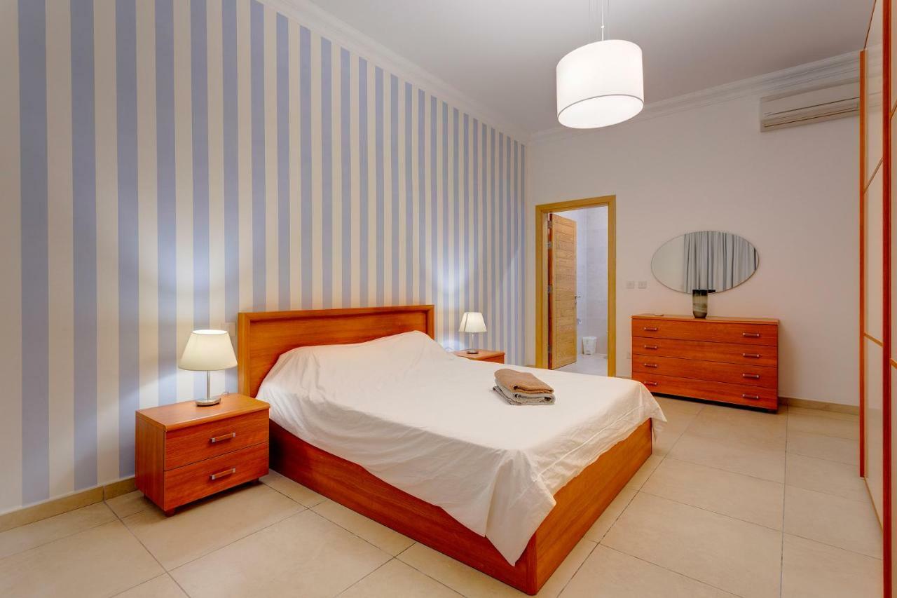Apartment In Fort Cambridge With Pool Sliema Exterior foto