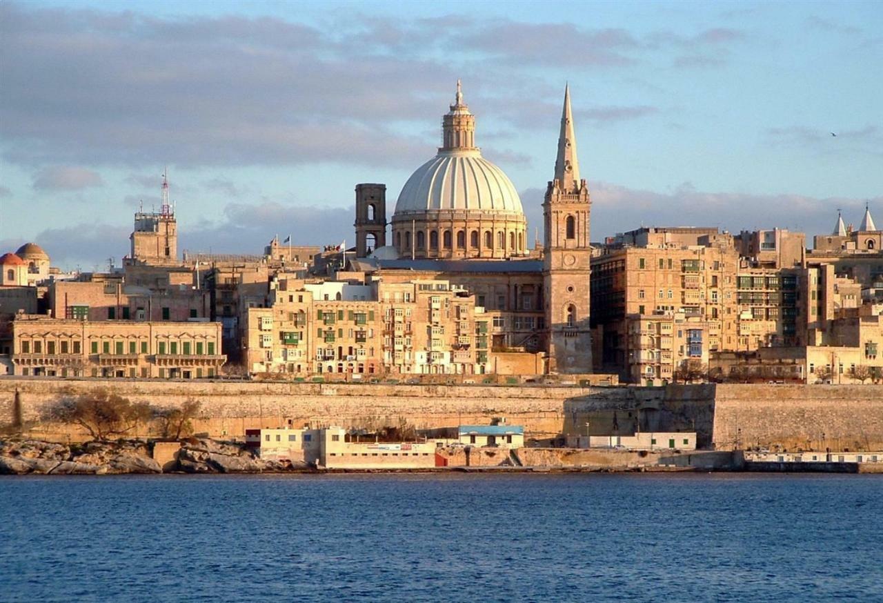Apartment In Fort Cambridge With Pool Sliema Exterior foto